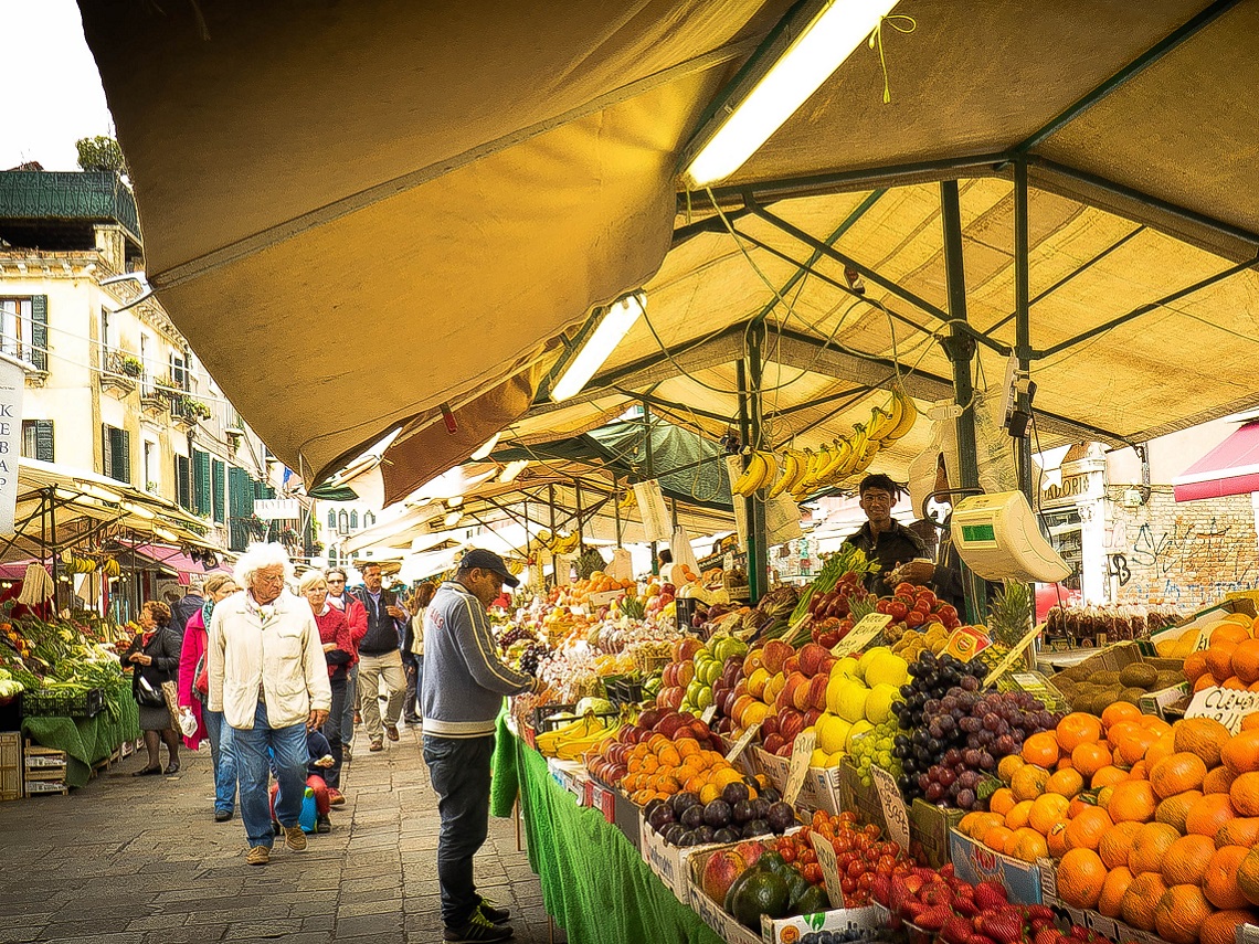 mercato frutta e verdura